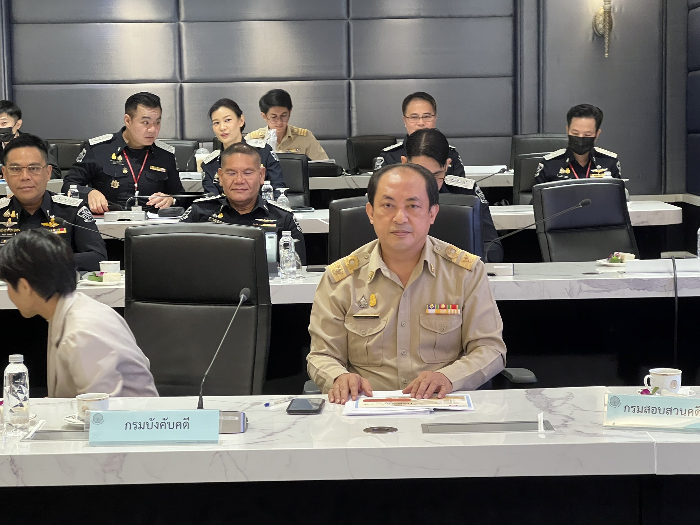 ร่วมประชุมหารือแลกเปลี่ยนความคิดเห็นเกี่ยวกับความมั่นคงแห่งรัฐ